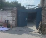 (出租) 華龍房屋大，干凈，大車可以進去