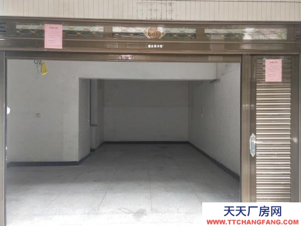 永州市祁陽區(qū)物資倉庫 臨街門面帶廚衛(wèi)出租，門前可停小車，側(cè)面可停貨車，卸貨很方便。