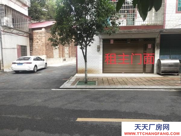 永州市祁陽區物資倉庫 臨街門面帶廚衛出租，門前可停小車，側面可停貨車，卸貨很方便。