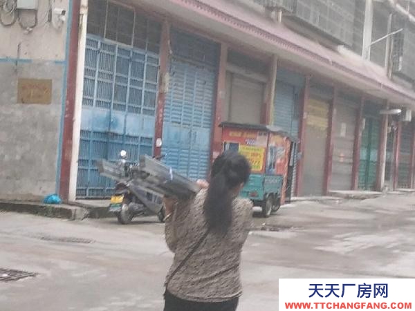 永州市祁陽區(qū)物資倉庫 70平方，可進大掛車