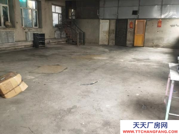 道里可做庫房，小型加工廠，有上下水，動力電。