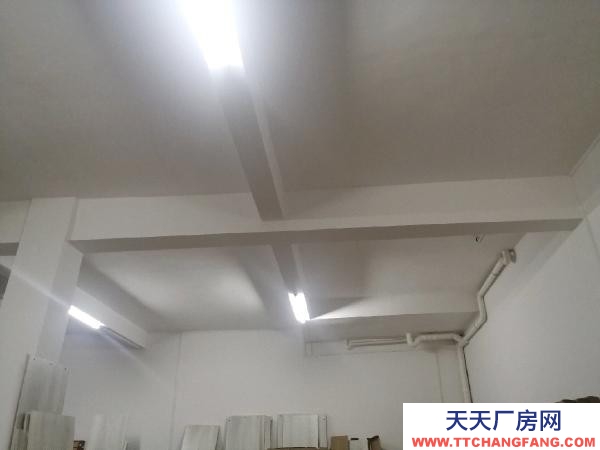 永州市道縣物資倉庫 可以做倉庫，工廠，交通方便，好停車。，