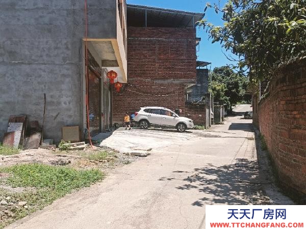 永州市道縣物資倉庫 臨近火車站，出入介可停車。