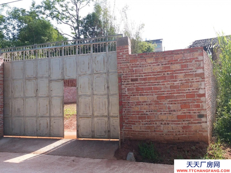 (出租) 梅州興寧可做各種加工廠或倉庫內有套房5房2廳，水電齊全。