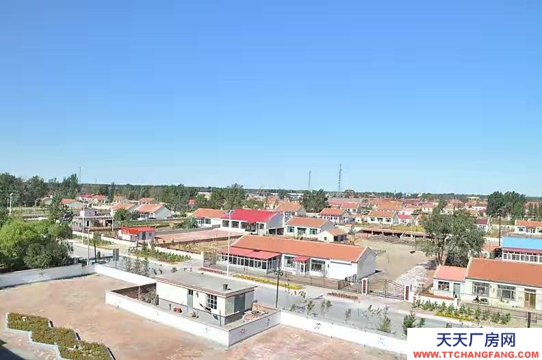 (出售) 賽罕農村大院，養殖場自建樓上樓下九間房子，部分已裝修完畢，