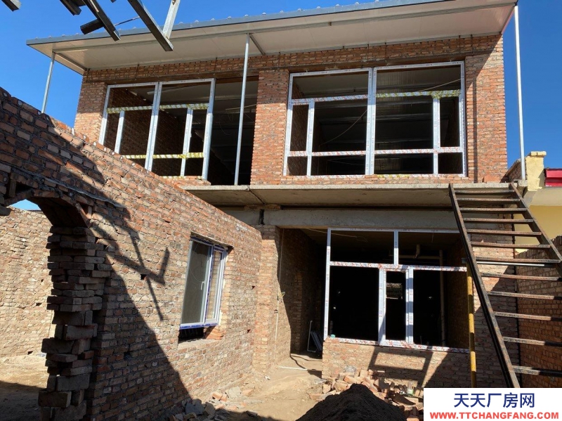 (出售) 賽罕著急低價出售，九中西墻附近，