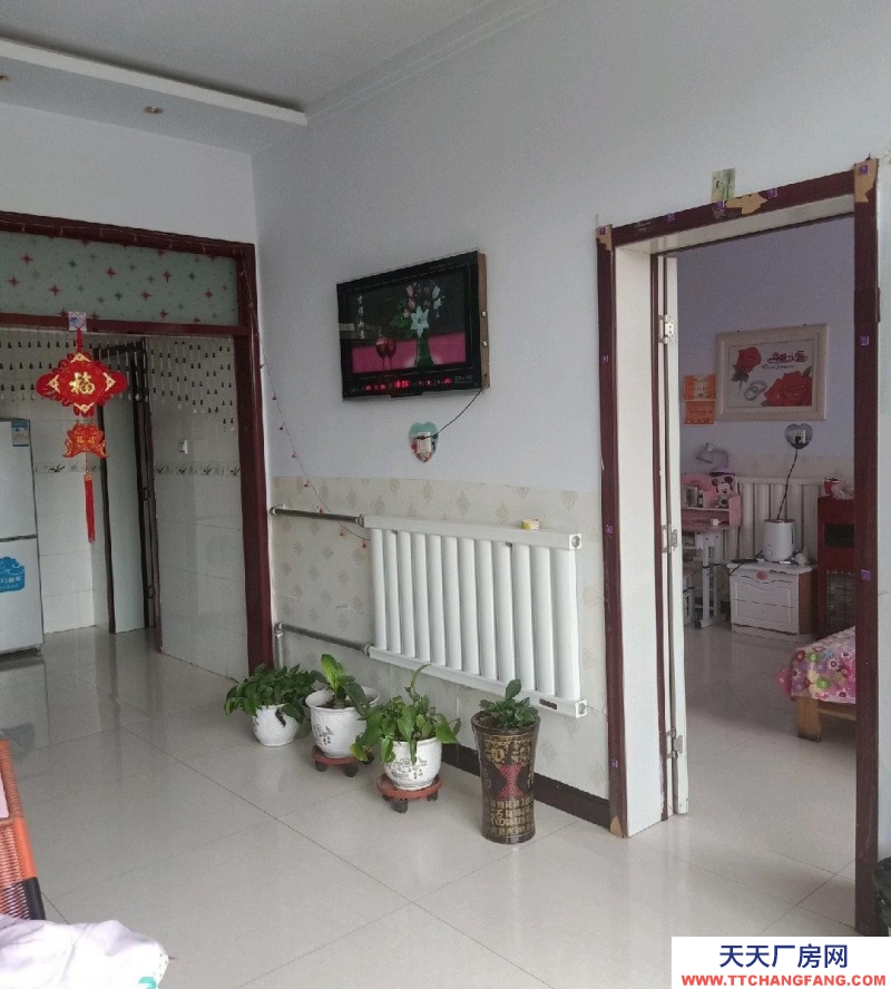 張家口 橋東食醋廠房 (出售) 低價(jià)出售一畝院6間房8米入深，南邊彩鋼房，上下水，