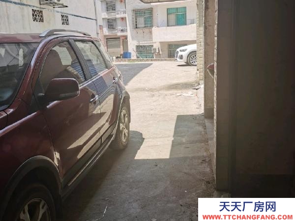 婁底市新化物資倉庫 東方城市廣場附近車庫