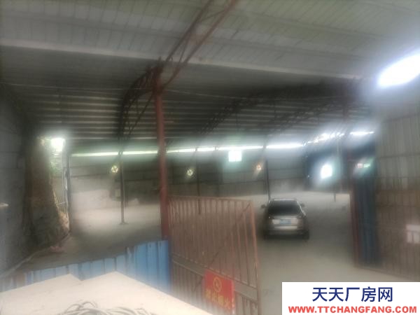 婁底市新化物資倉庫 交通方便，大貨車都可以出進，價格從優(yōu)