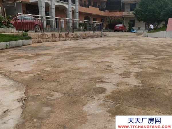 婁底市漣源飲料廠房 便宜租婁星區(qū)大山?jīng)_旁房東自建標(biāo)準(zhǔn)廠房倉庫低價直接出租