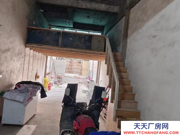 婁底市漣源物資倉庫 可做倉庫，可做住房，停車方便。