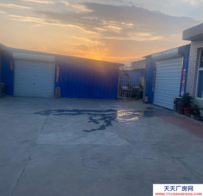 張家口 橋西 方便食品廠房 (出租) 東辛莊，南環往南，明湖往西，交通便利，大車進出方便。