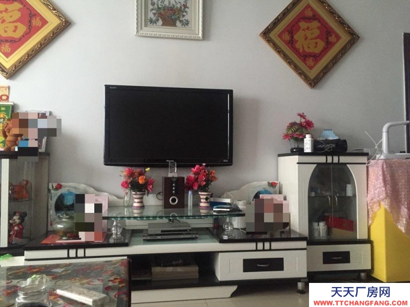 (出售) 回民急售自家住房，家具水電齊全。