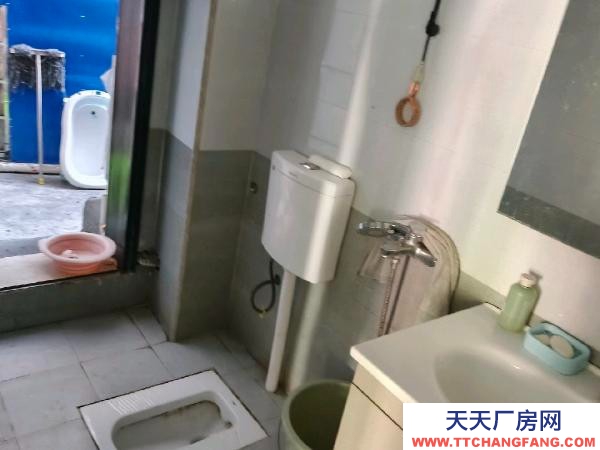 湘西市吉首物資倉庫 出租倉庫，可做作坊，能進大貨車