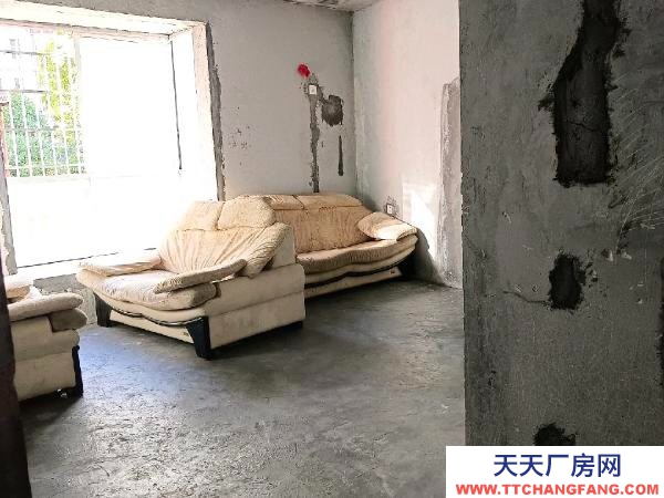 湘西市吉首物資倉庫 出租倉庫，可做作坊，能進大貨車