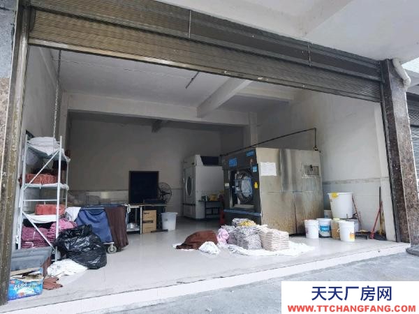 湘西市吉首物資倉庫 樓房共六層，該房位于底層，與桐油坪村平層。二樓臨街。