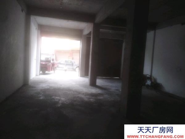 湘西市保靖物資倉庫 私人住宅，交通方便，合適做門面及倉庫