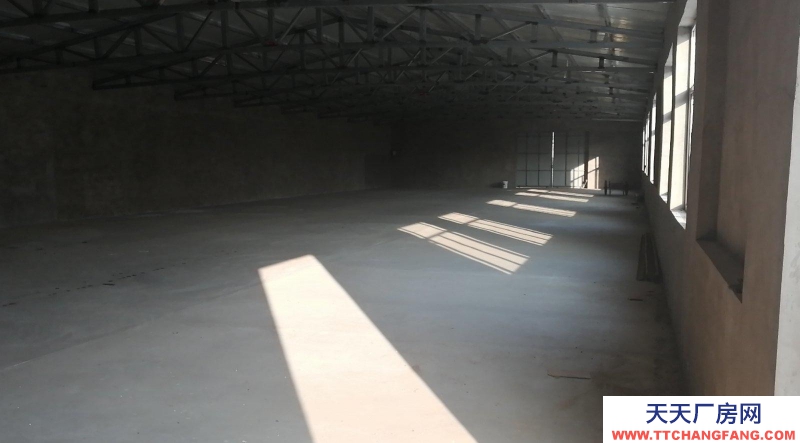 張家口 張北縣(方便食品廠房出租) 出進方便，位置優越，三項電，房租同位置低！