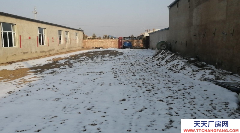 張家口 張北縣(方便食品廠房出租) 出進方便，位置優越，三項電，房租同位置低！