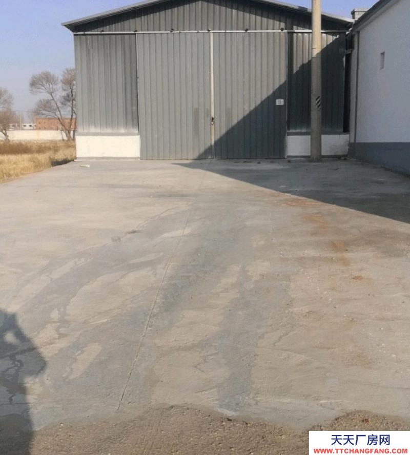 (出租) 和林格爾庫房緊鄰公路邊50米，交通便利，水電齊全，