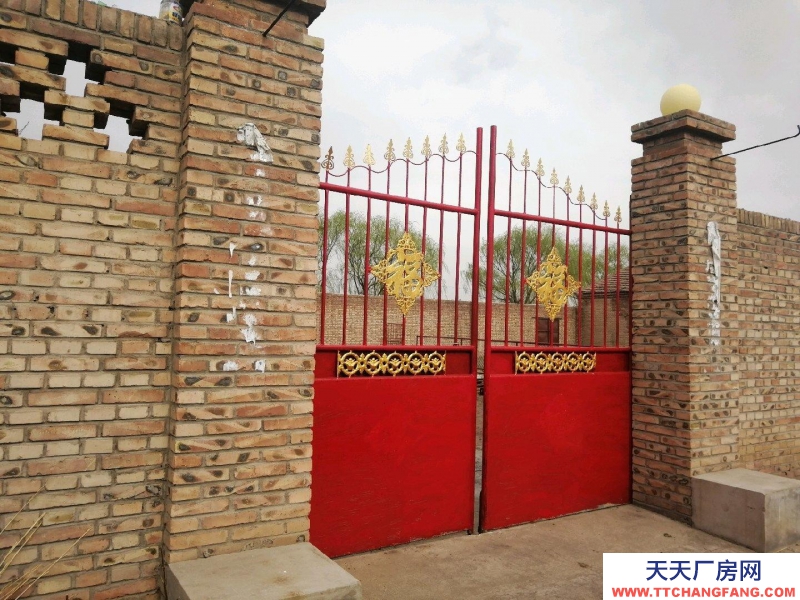 (出售) 土默特左旗養殖場出售出租，另有它項，將4畝大院低價出售。