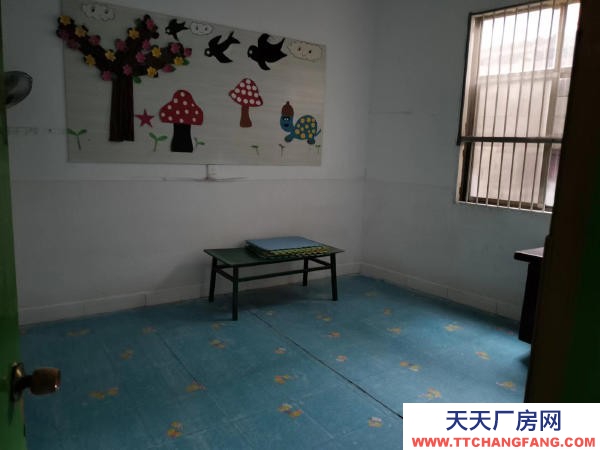 張家界市永定物資倉庫 國光中學對面二層私房出租，可做辦公、輔導班、倉庫等，有院子