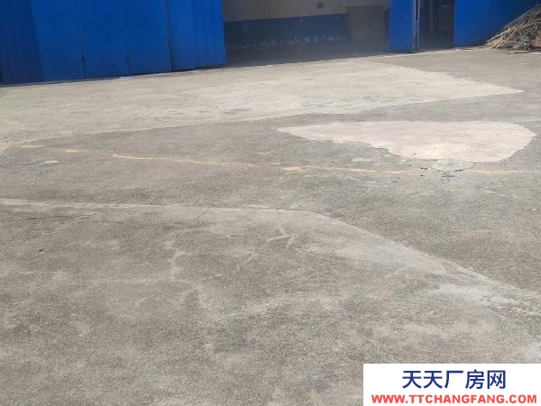 張家界市永定物資倉(cāng)庫(kù) 國(guó)際建材城對(duì)面，場(chǎng)地寬敞。