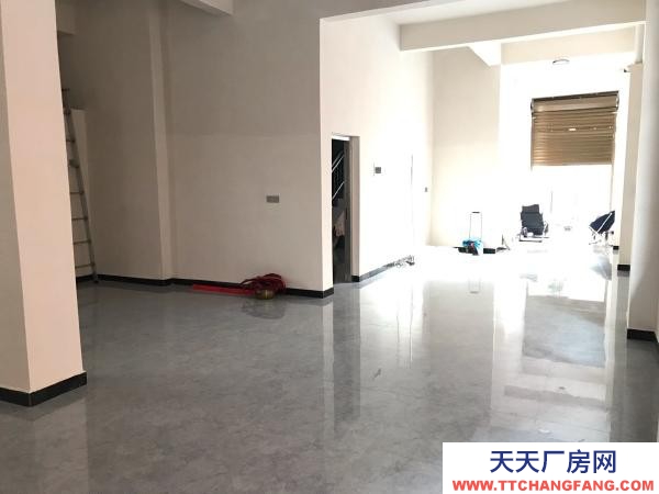 張家界市慈利物資倉庫 面積有120平方米，有房屋安全檢測報告，適合作倉庫等。