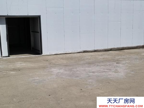 雙城有恒溫庫房兩個，可以做水果，蔬菜庫房，道路寬敞，有三相電