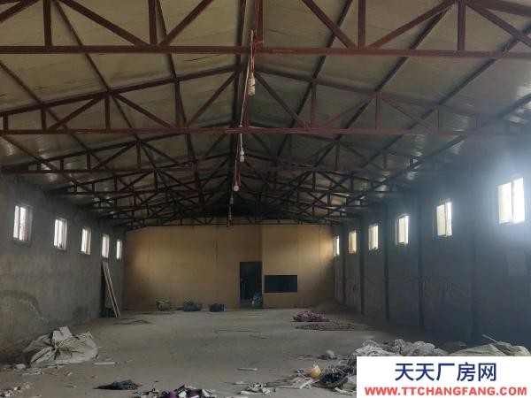 銀川市興慶機加工廠房 掌政鎮。廠房出租，水電齊全，帶住房，隨時可看房