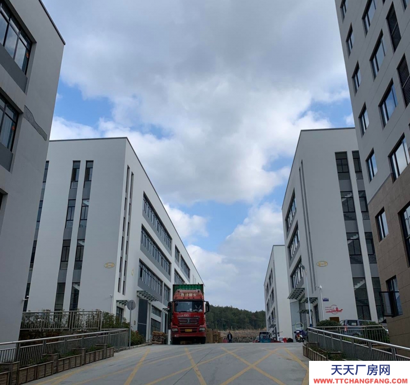 金華市磐安(出售) 省級(jí)工業(yè)園區(qū)，標(biāo)準(zhǔn)廠房，獨(dú)立產(chǎn)證，產(chǎn)權(quán)50年，可以定制。五金加工