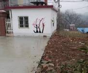 (出租) 信陽浉河租地下室，，可以放貨，里面是3個臥室。