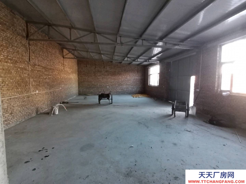 張家口 萬全  (出租) 進出方便，有上下水，有三相電，有意者聯系