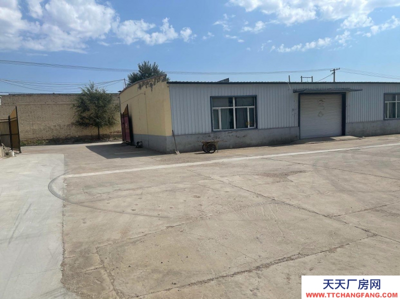 (出租) 包頭廠房干凈平整可進大車，有三相電，自來水