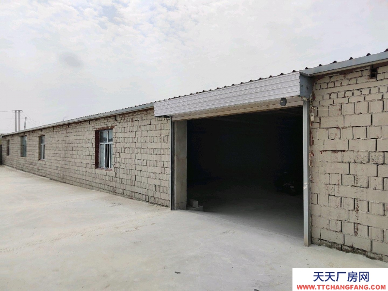 (出租) 青山區當鋪村北面房洪渠往西，有2個庫房出租，每個600平米。