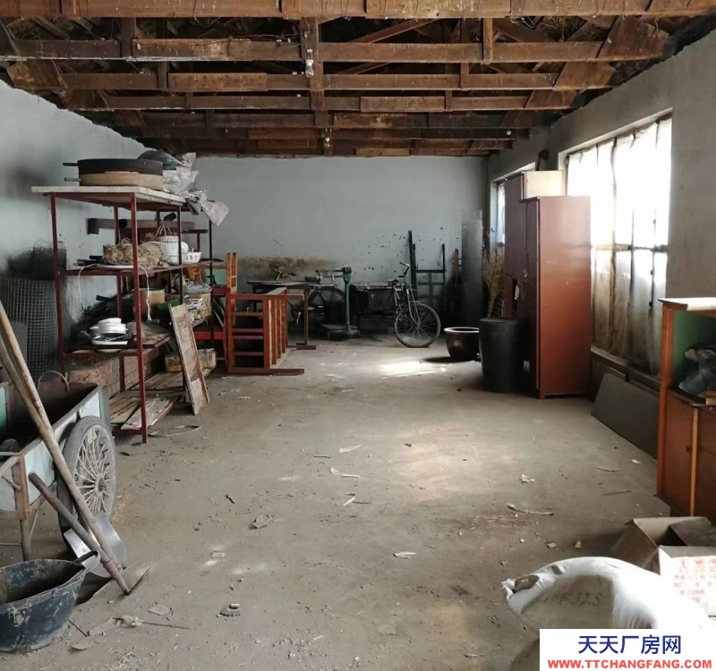 (出租) 包頭水泥倉庫坐落于原草原水泥廠后面，離110國道1公里，進出車方便。