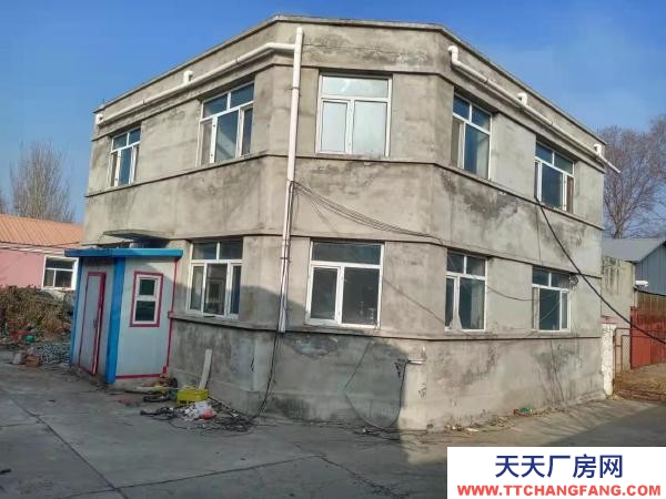 建華占地面積1000平，加工生產廠房500平，辦公樓200平，含動力電