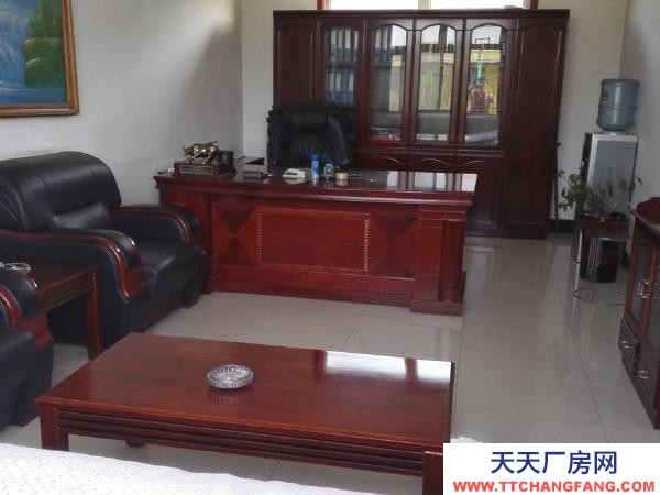 銀川市永寧調味品廠房 磚混結構，高12米，上下2層窗戶，約800平米