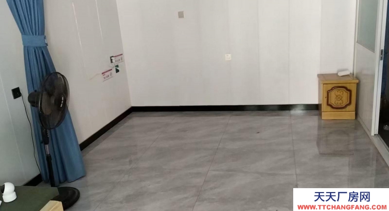 滄州 黃驊(出租) 青青家園8號樓車庫精裝