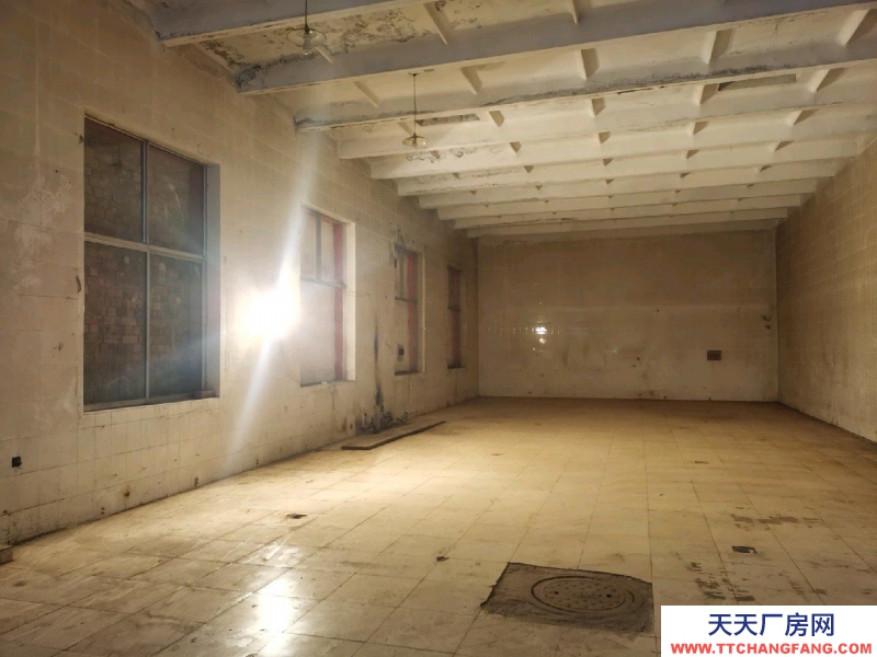 (出租) 包頭二樓800平米的倉庫，庫房，廠房出租，地段好價格低交通便利