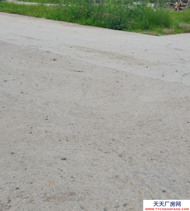 (出租) 赤峰距離紅山區生態園附近，交通方便。