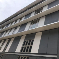 高速路口旁，高新產(chǎn)業(yè)園區(qū)，入駐無(wú)稅收要求，低價(jià)出售