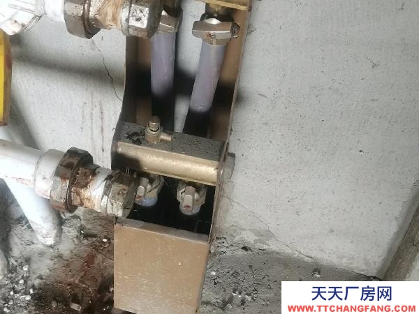 富拉爾基車庫，可以冷庫，可以熱庫