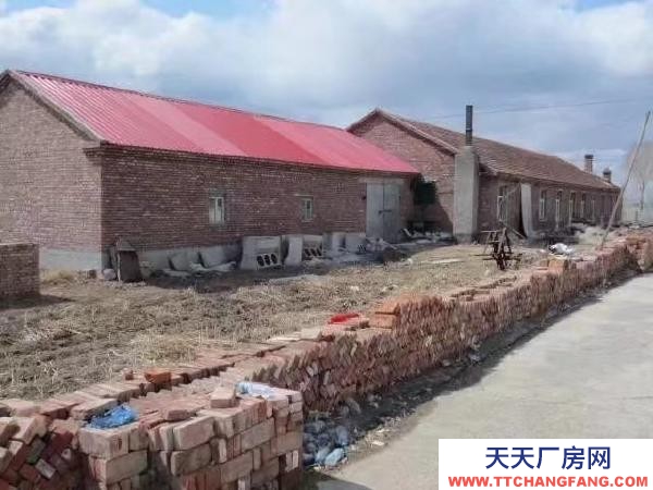 梅里斯1100平米，價格超低，四間房子 白酒廠房