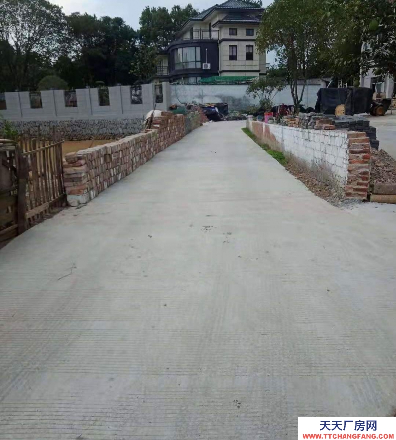 衢州市衢江(出租) 全網(wǎng)低價大面積三層房整棟出租,配大院子大場地,交通方便。