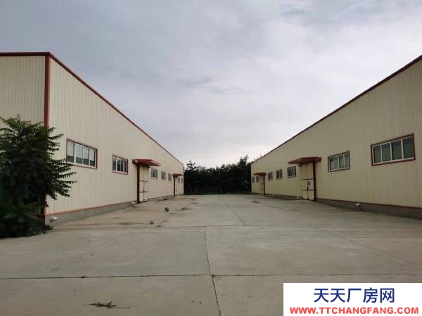 吳忠市利通物資倉庫 工廠閑置倉庫，交通便利，水電等設(shè)施齊全，面積大，租金低。