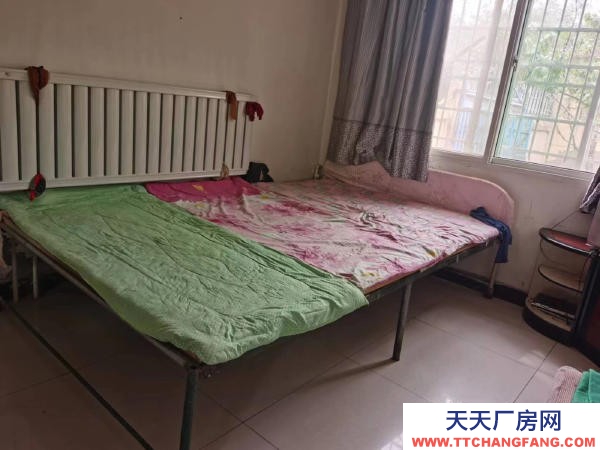 石嘴山市平羅機加工廠房 平羅縣農牧場有庫房及住房二合一