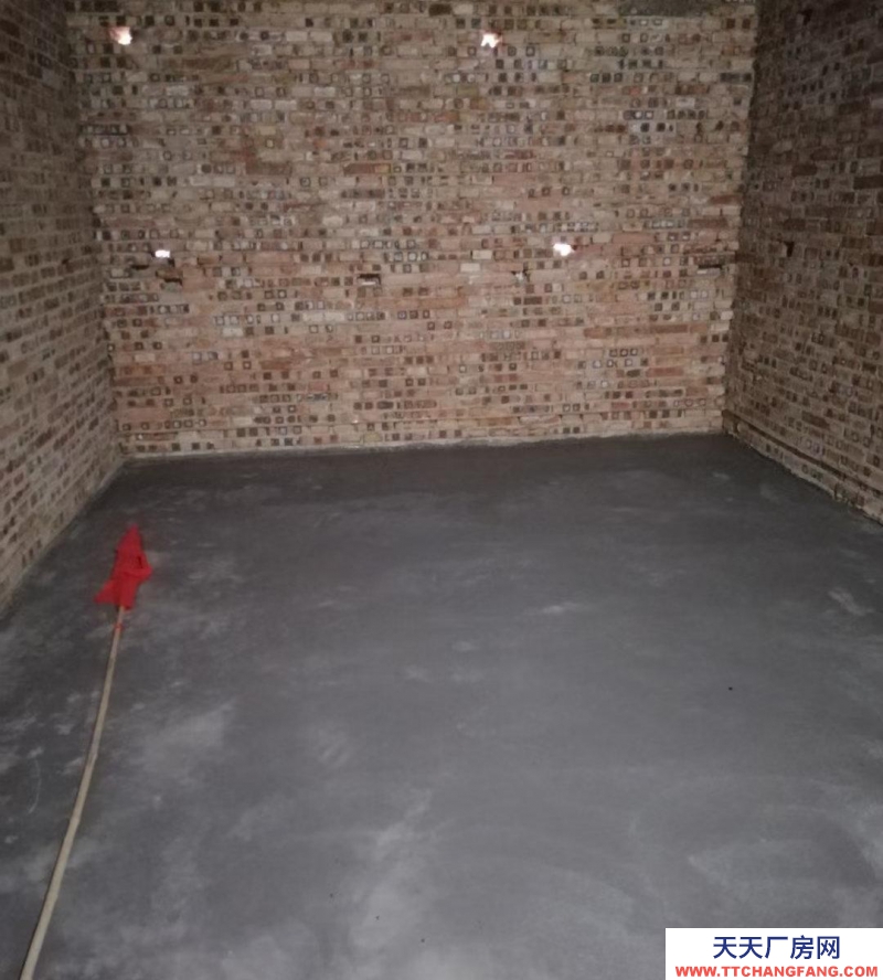 滄州 青縣(出租) 平房六間連體，毛坯，水泥地面，院子彩鋼封頂。