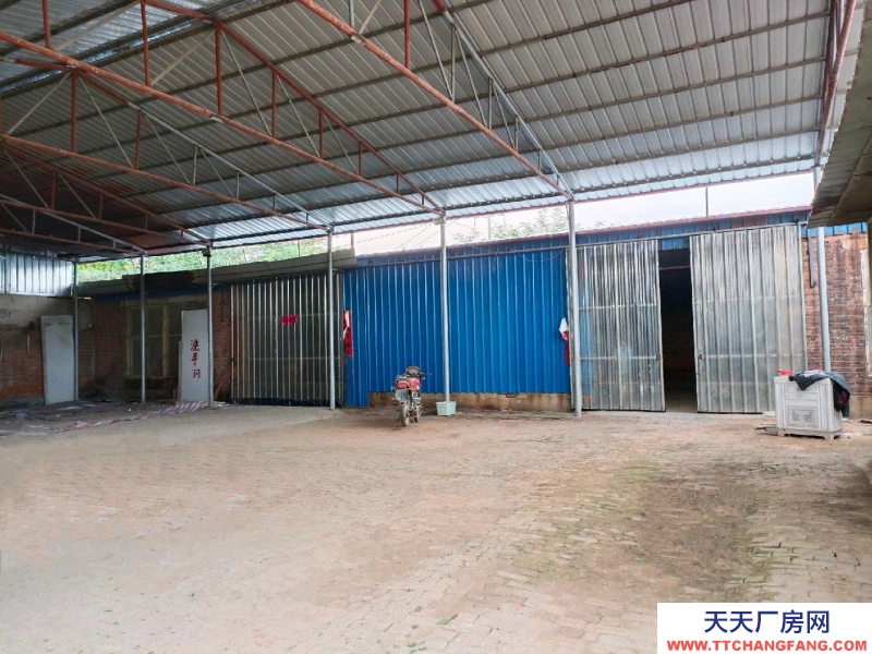 滄州 河間(出租) 自家包裝飲用水廠房水電齊全，守著道邊交通方便，可做廠房和倉庫等使用……