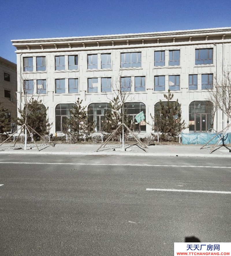 (出售) 赤峰1700平米樓房，2000平米鋼構帶吊車廠房16米高